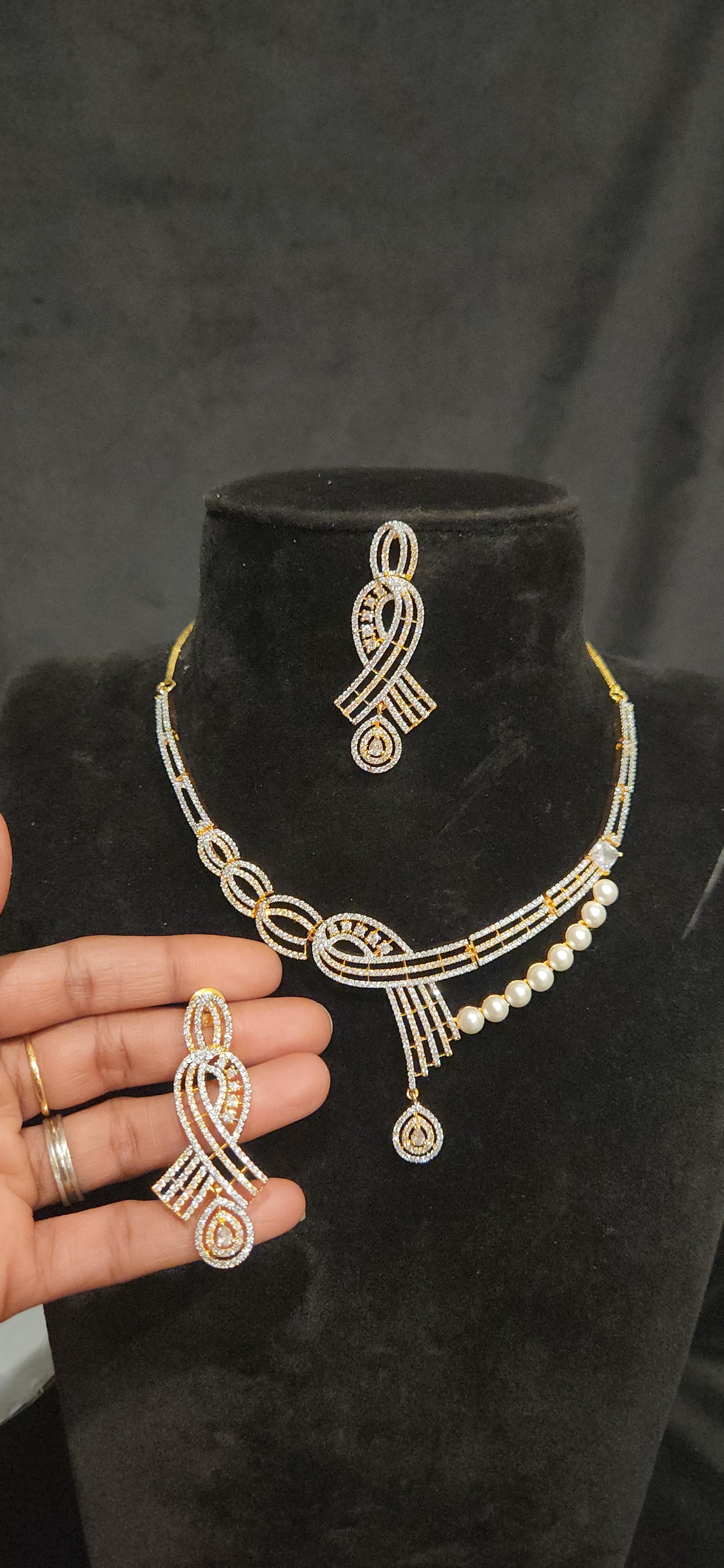 CZ Ribbon Necklace Set with Pearl