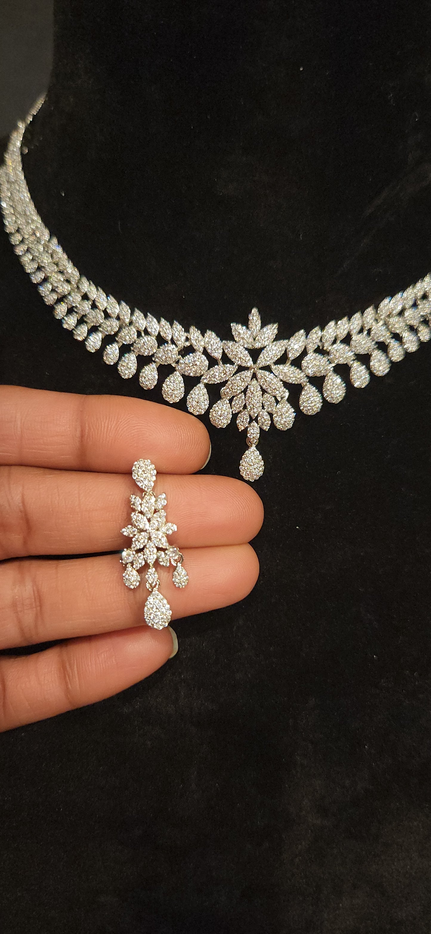 Leaf & Drop design CZ Necklace Set