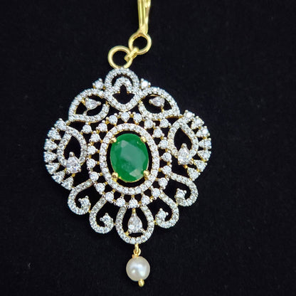 Elegant Leaf Designed Maang Tikka