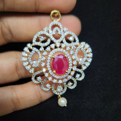 Elegant Leaf Designed Maang Tikka