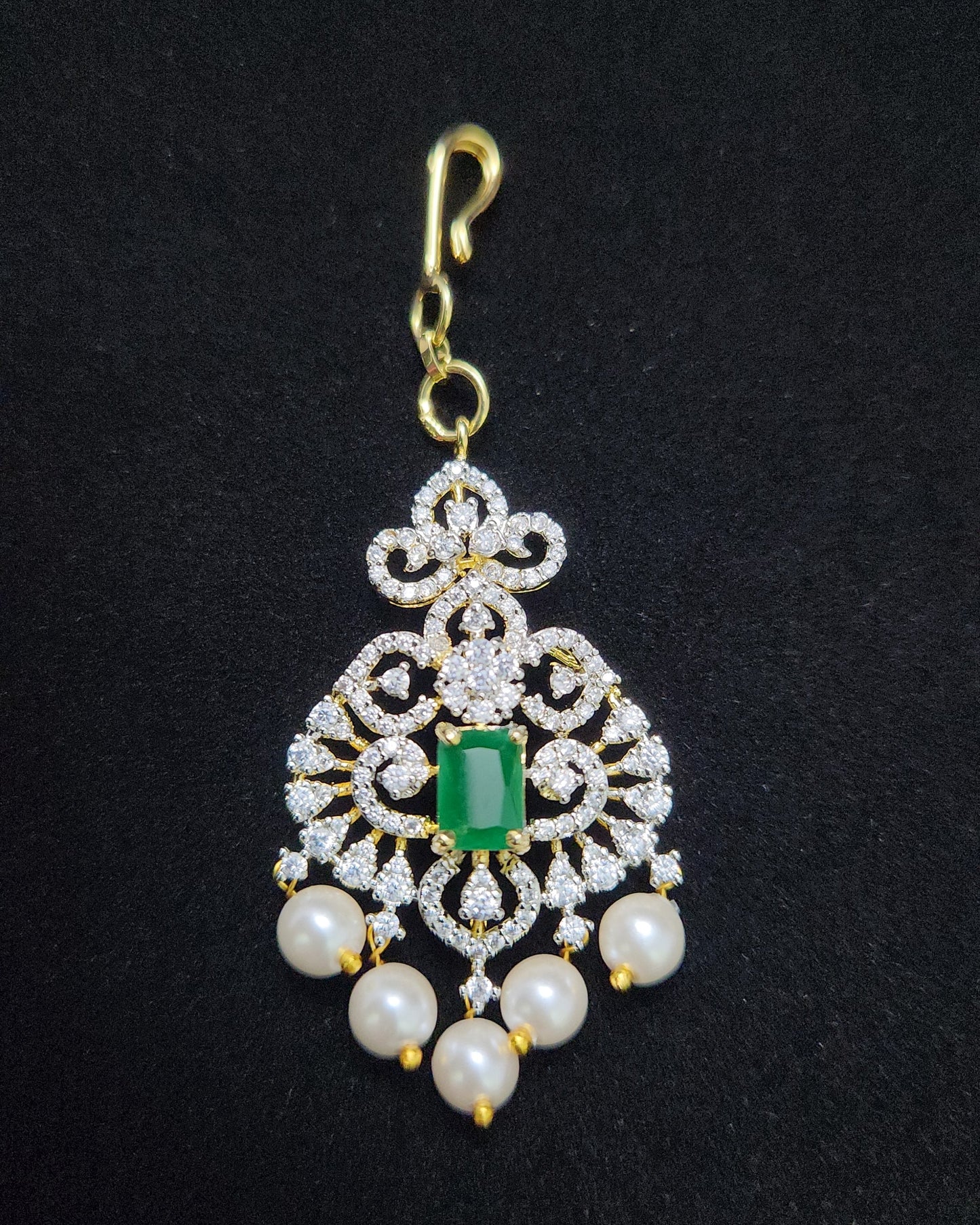 Graceful Floral Emerald & Ruby Maang Tikka