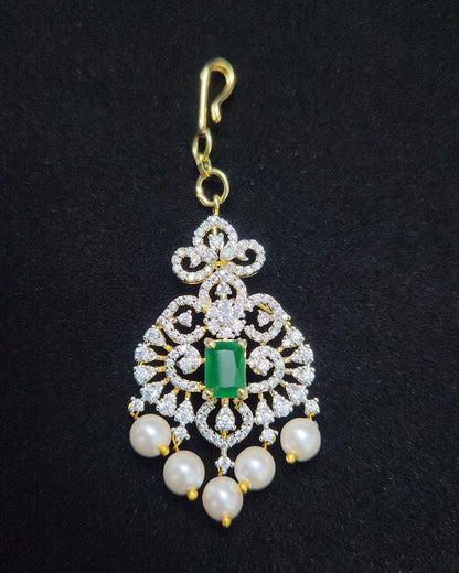 Graceful Floral Emerald & Ruby Maang Tikka