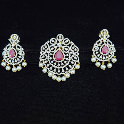 Graceful Floral Design Pendant Set