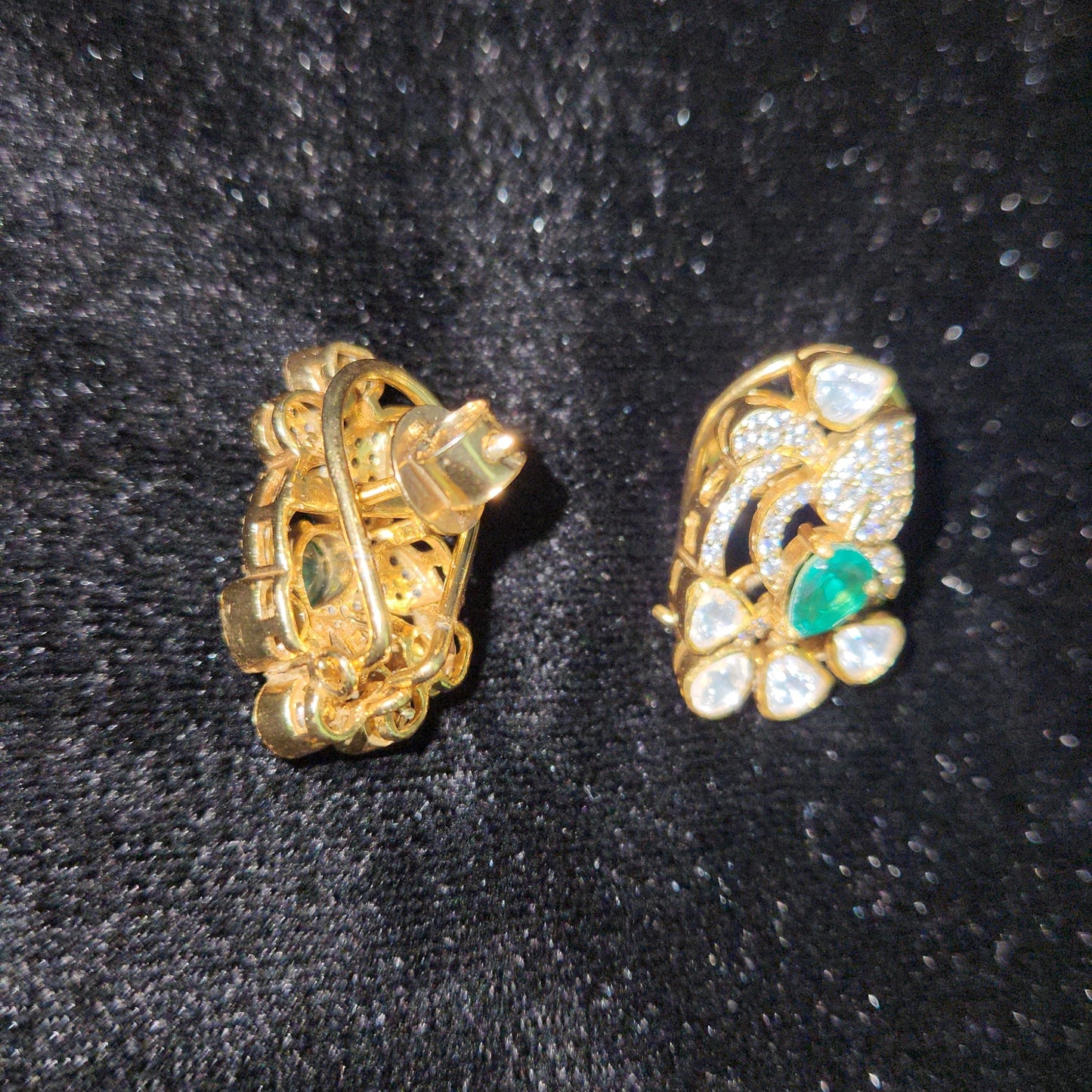9.25 Silver Floral Emerald Studs