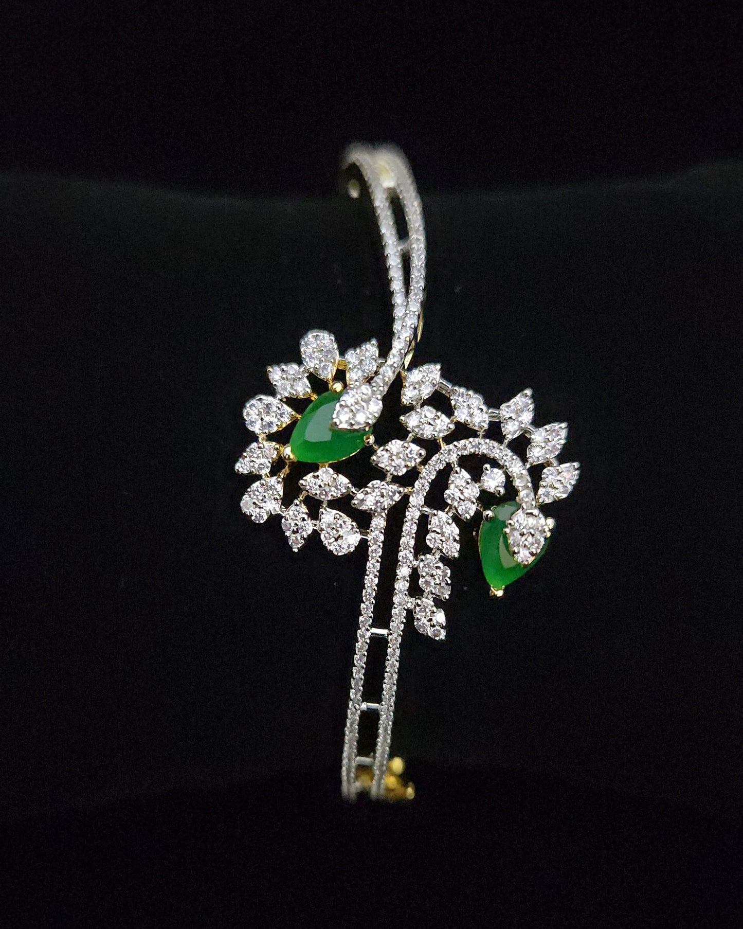 Elegant Leaf Design Emerald CZ Bracelet