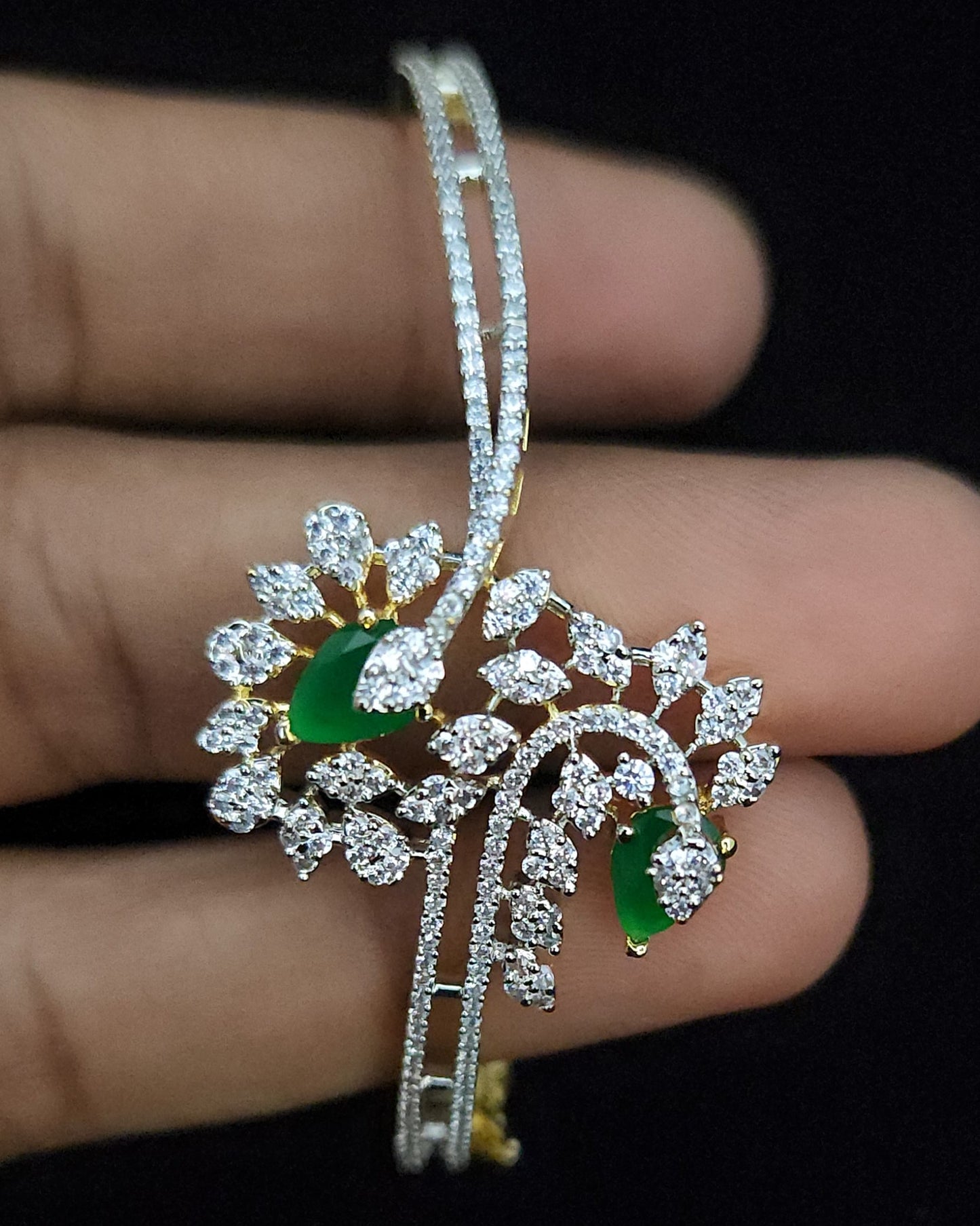 Elegant Leaf Design Emerald CZ Bracelet