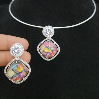 Sleek Invisible Kante Rhombus Pendant Set