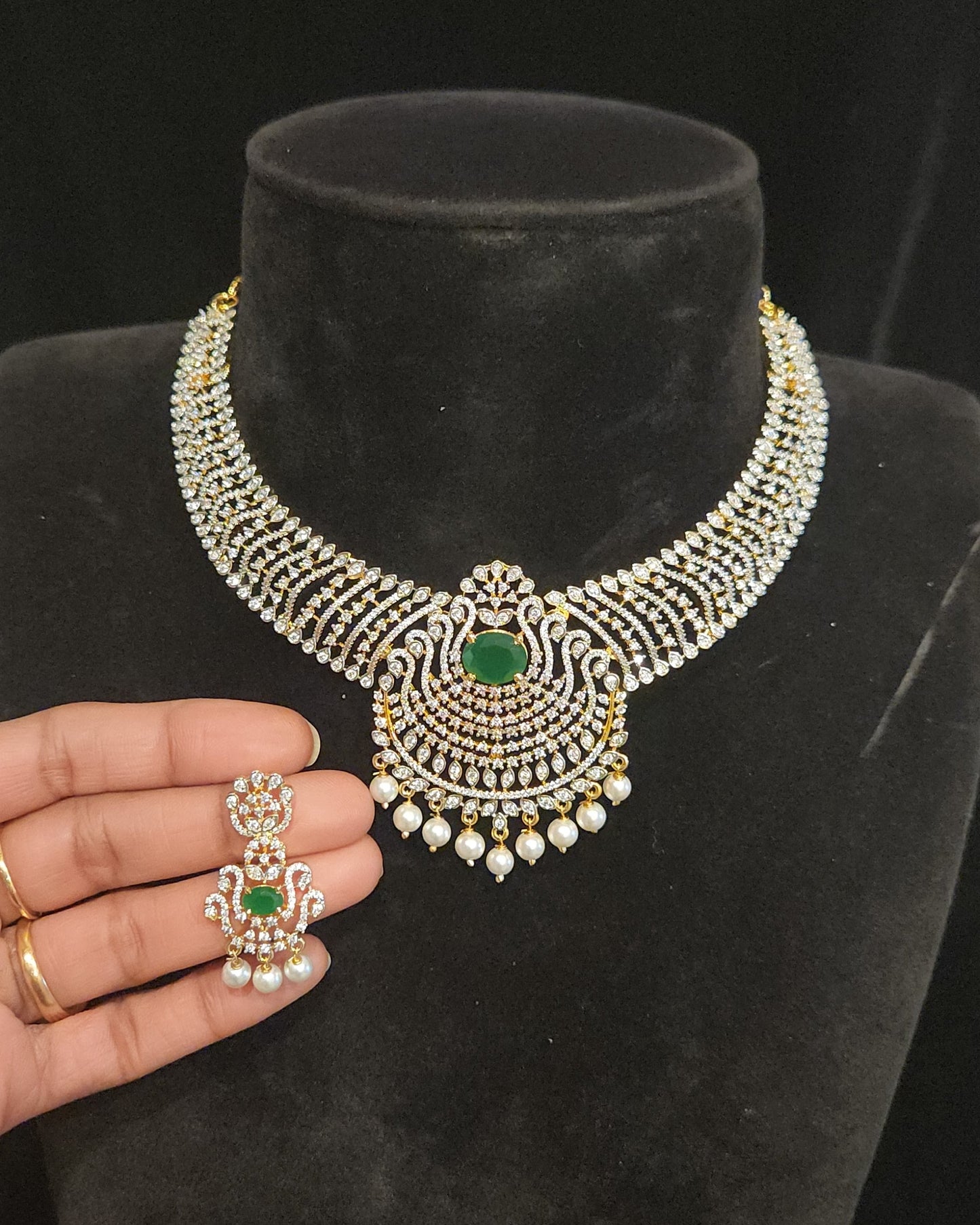 Luxurious Diamond Finish Emerald Lotus Necklace Set