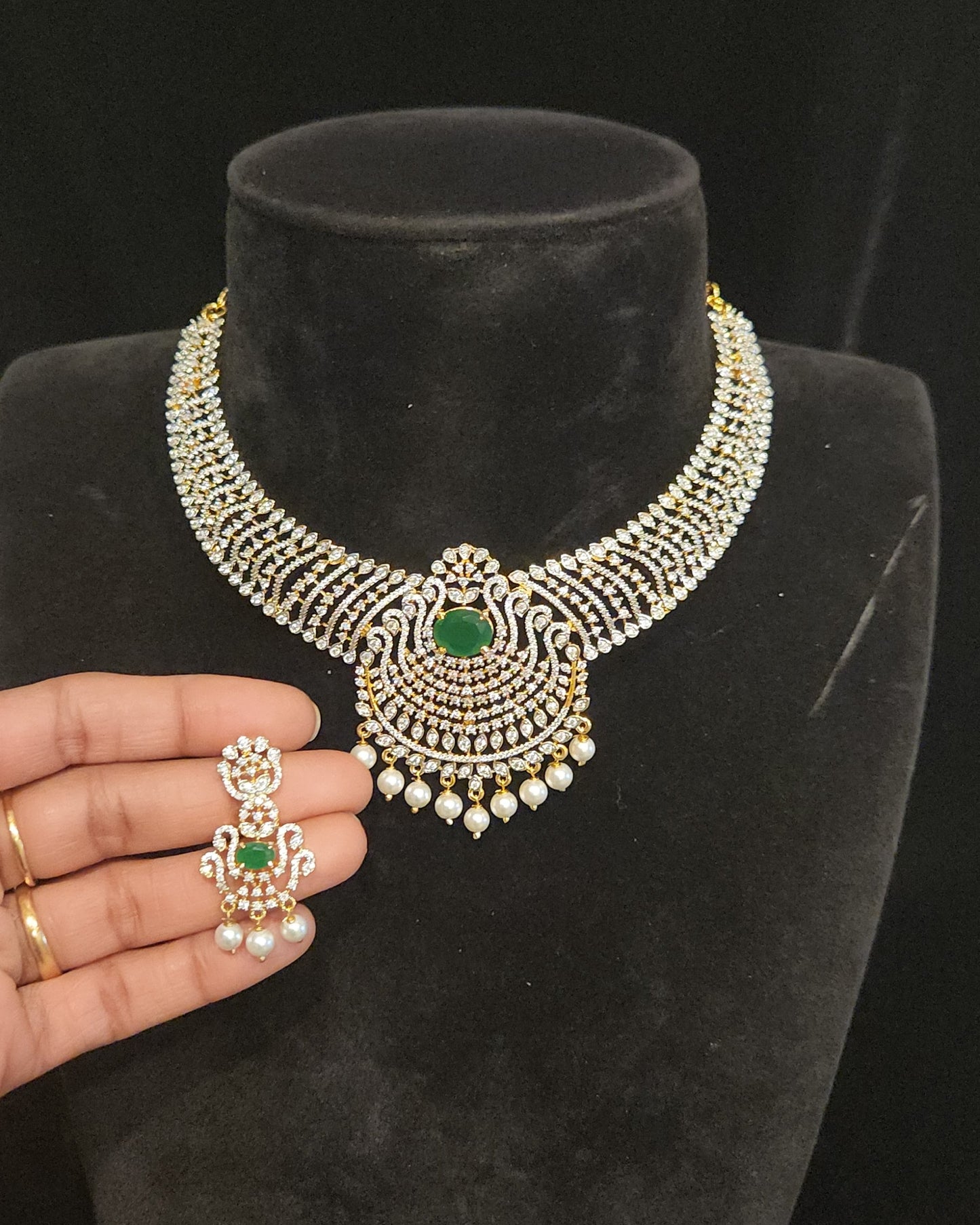 Luxurious Diamond Finish Emerald Lotus Necklace Set