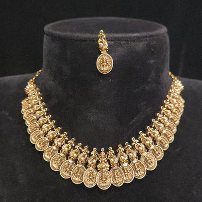 Divine Peacock Lakshmi Oval Bottu Necklace Set