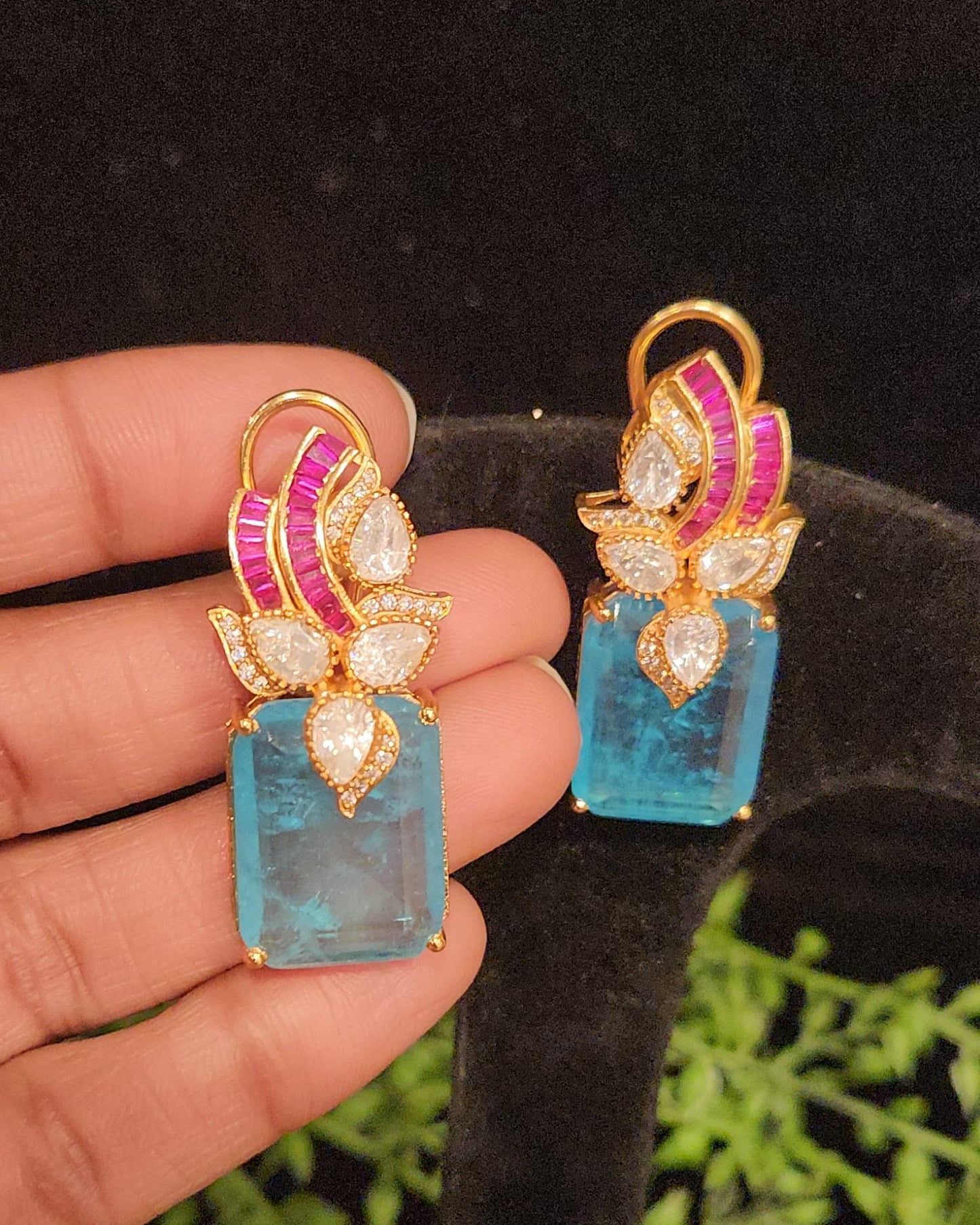 Brilliant Floral Double Eight Stone Studs