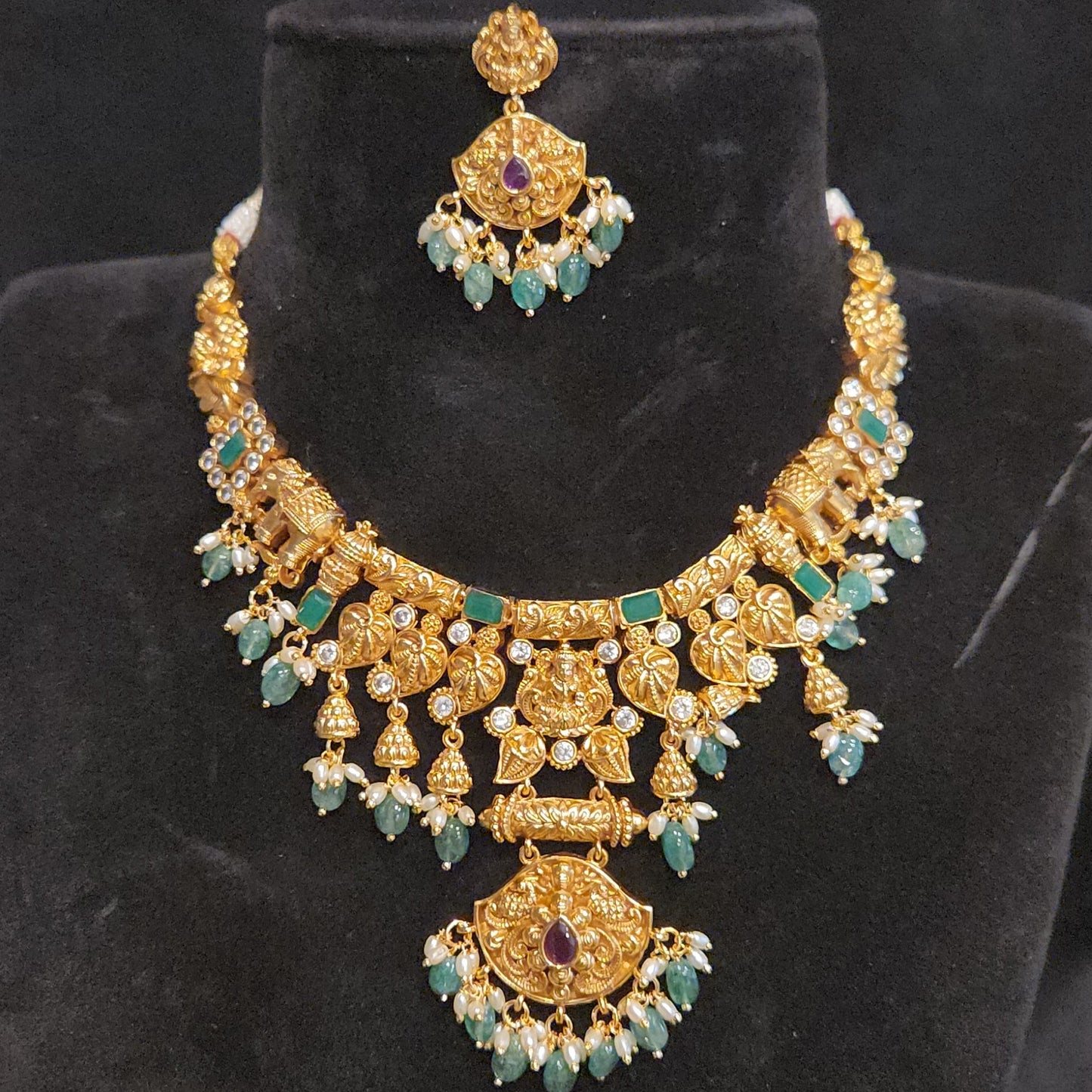 Divine Lakshmi Devi Leaf Motif Necklace Set