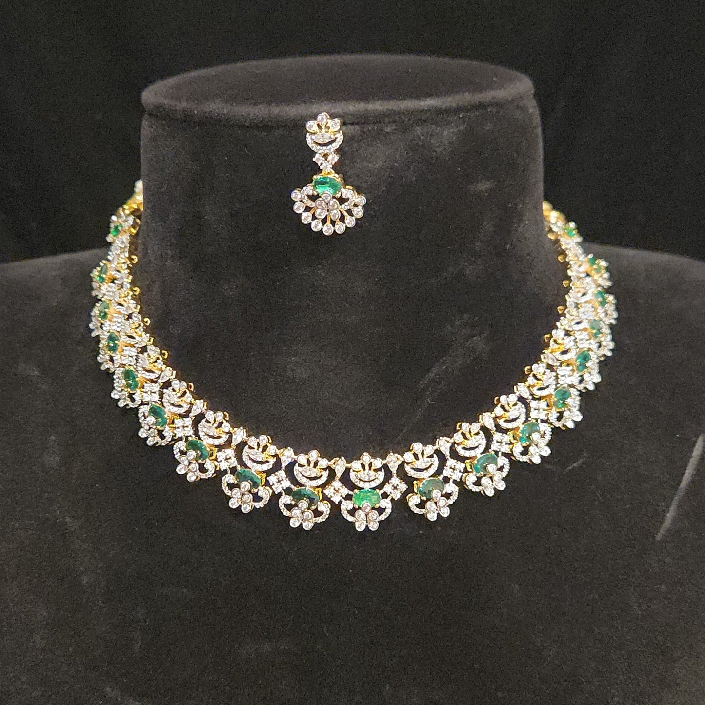 92,5 Silver Emerald Designer CZ Necklace Set