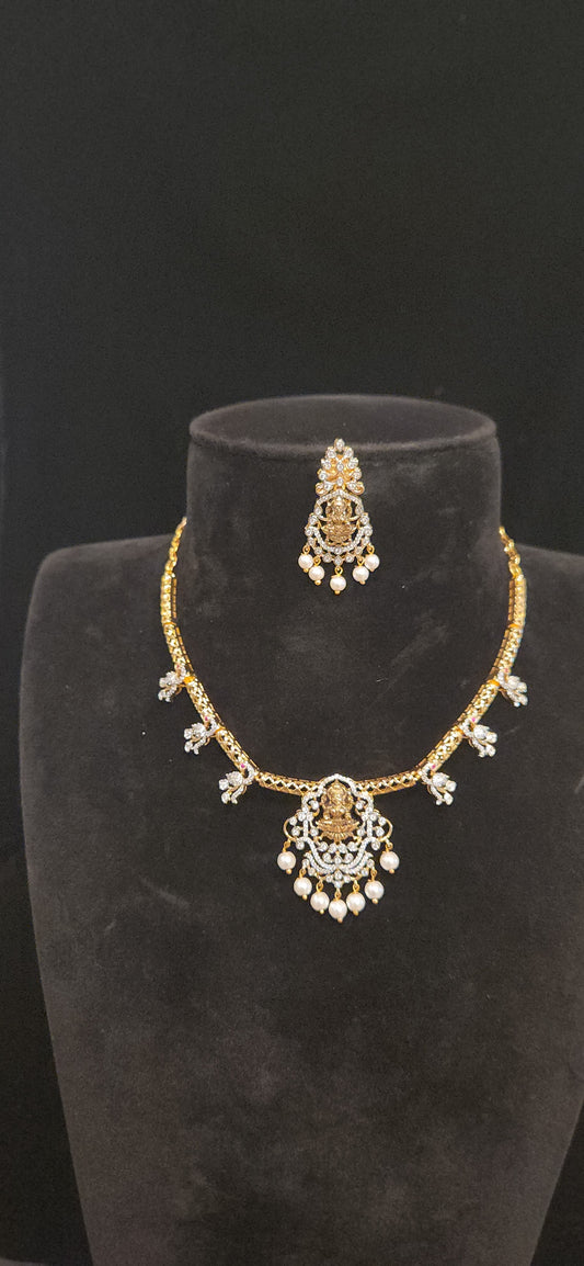 Divine Lakshmi Devi Leaf Motif Hasli