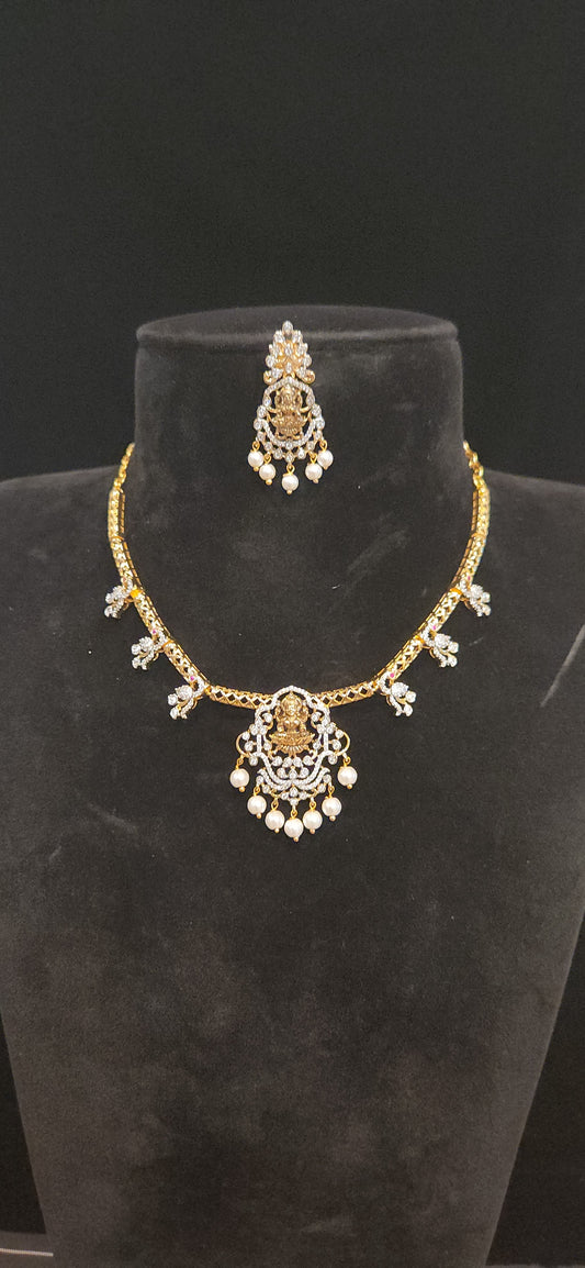 Divine Lakshmi Devi Leaf Motif Hasli