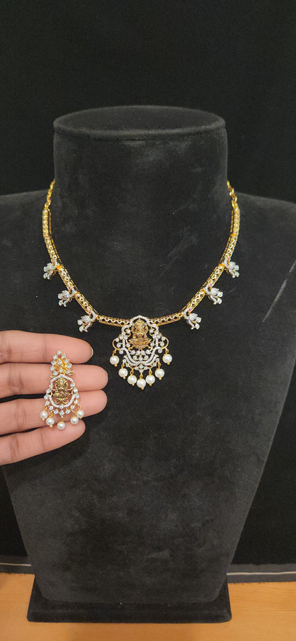 Divine Lakshmi Devi Leaf Motif Hasli