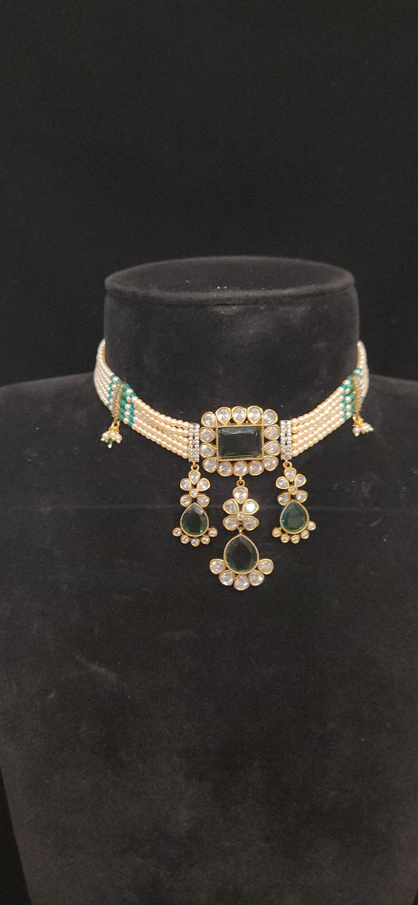 Traditional Rectangular Beads Choker