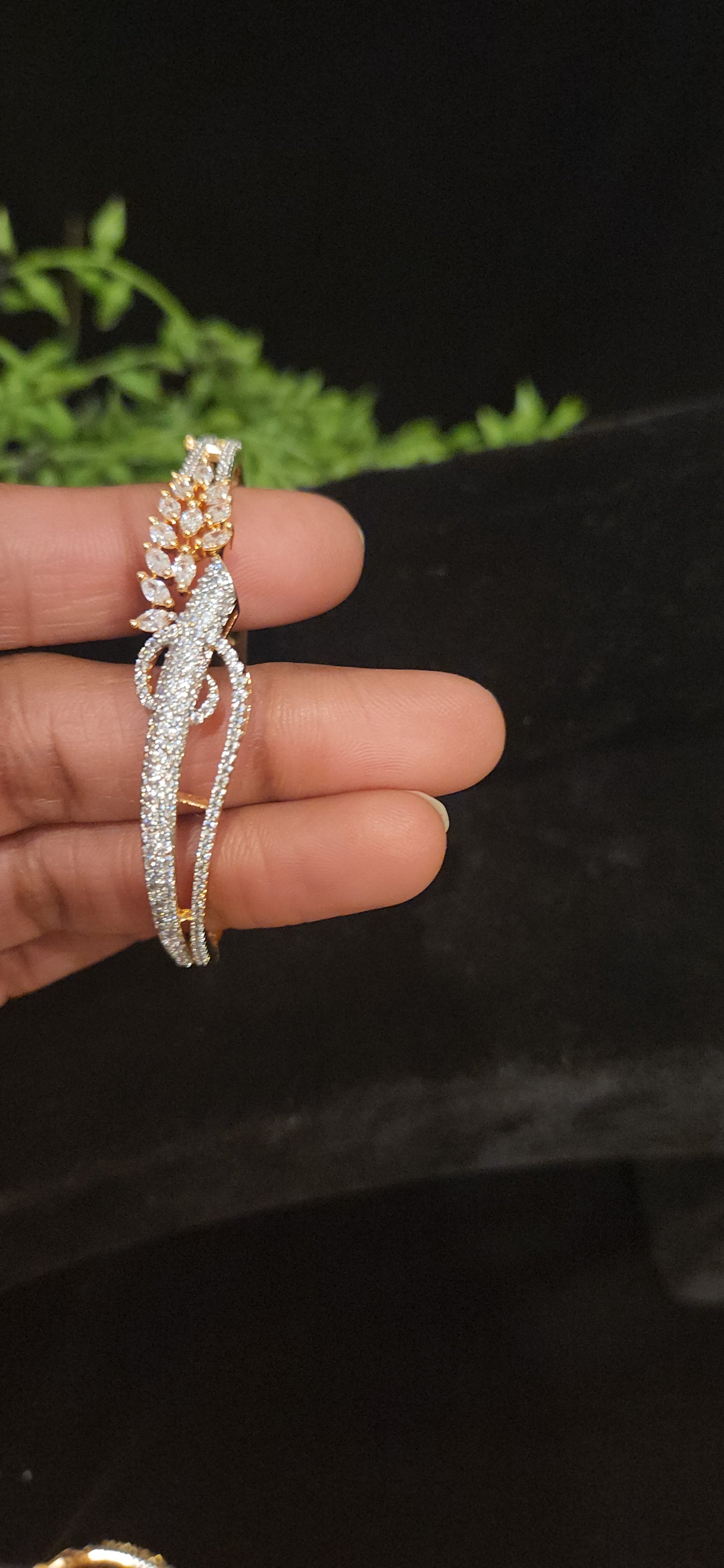 Elegant Leaf Motif Diamond Finish Bracelet
