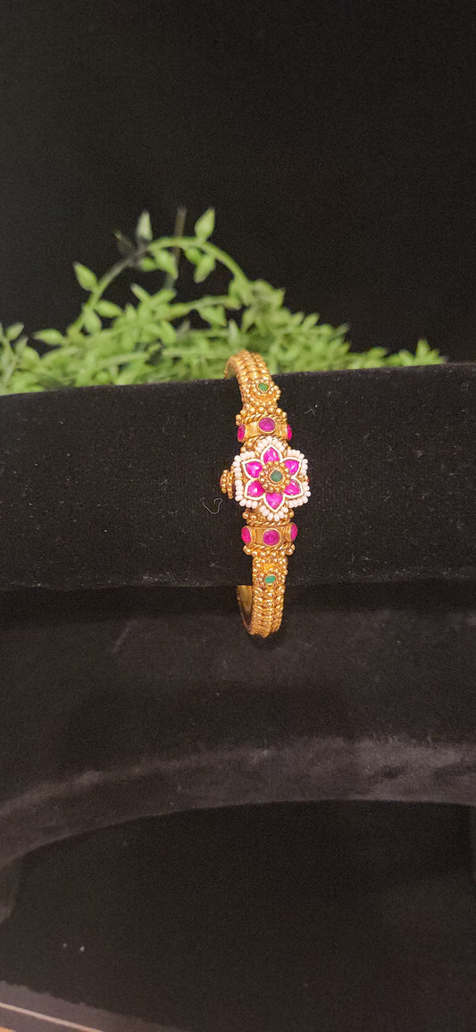 Royal Kundan Floral Gold Finish Bracelet