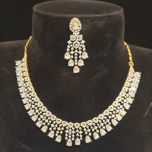 Diamond Finish Floral Tear Drop Necklace Set