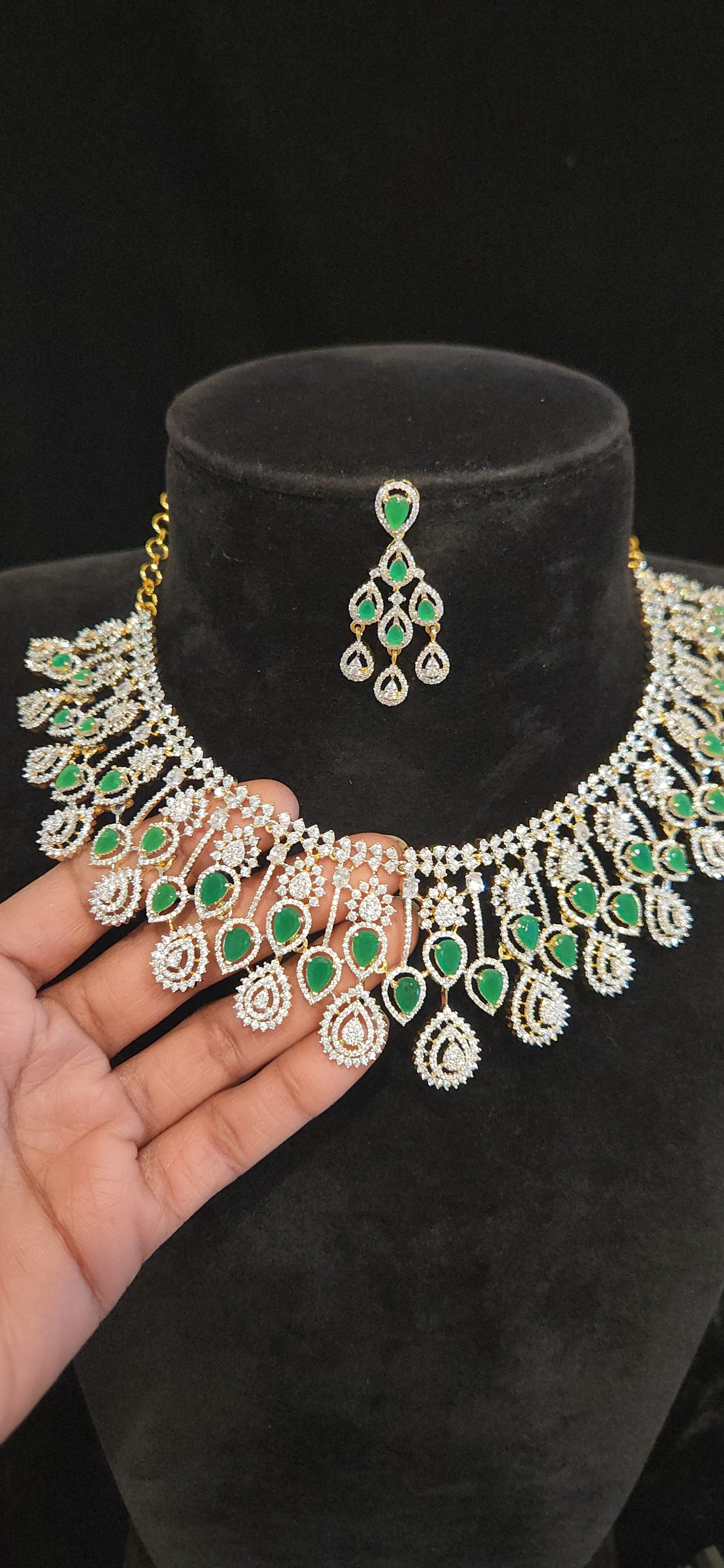 Diamond Finish Tear Drop Necklace Set