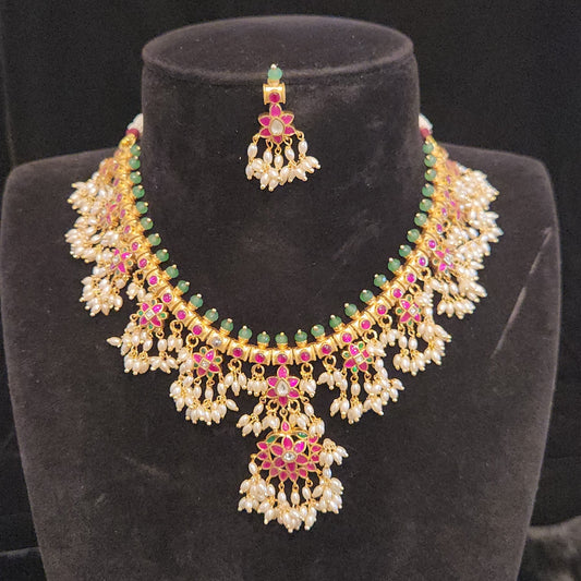 Traditional Floral Kundan Guttapusalu Necklace Set