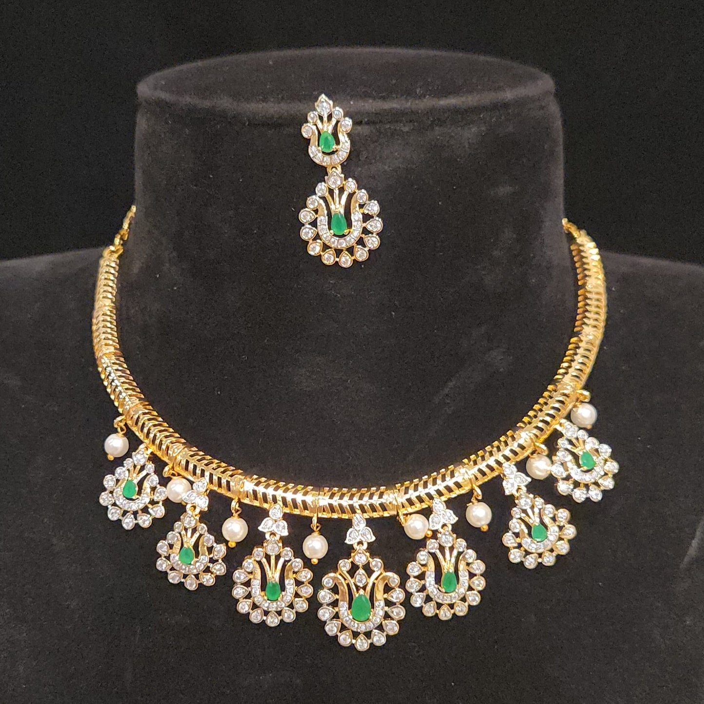 CZ Floral Motif Gold Finish Kante Set