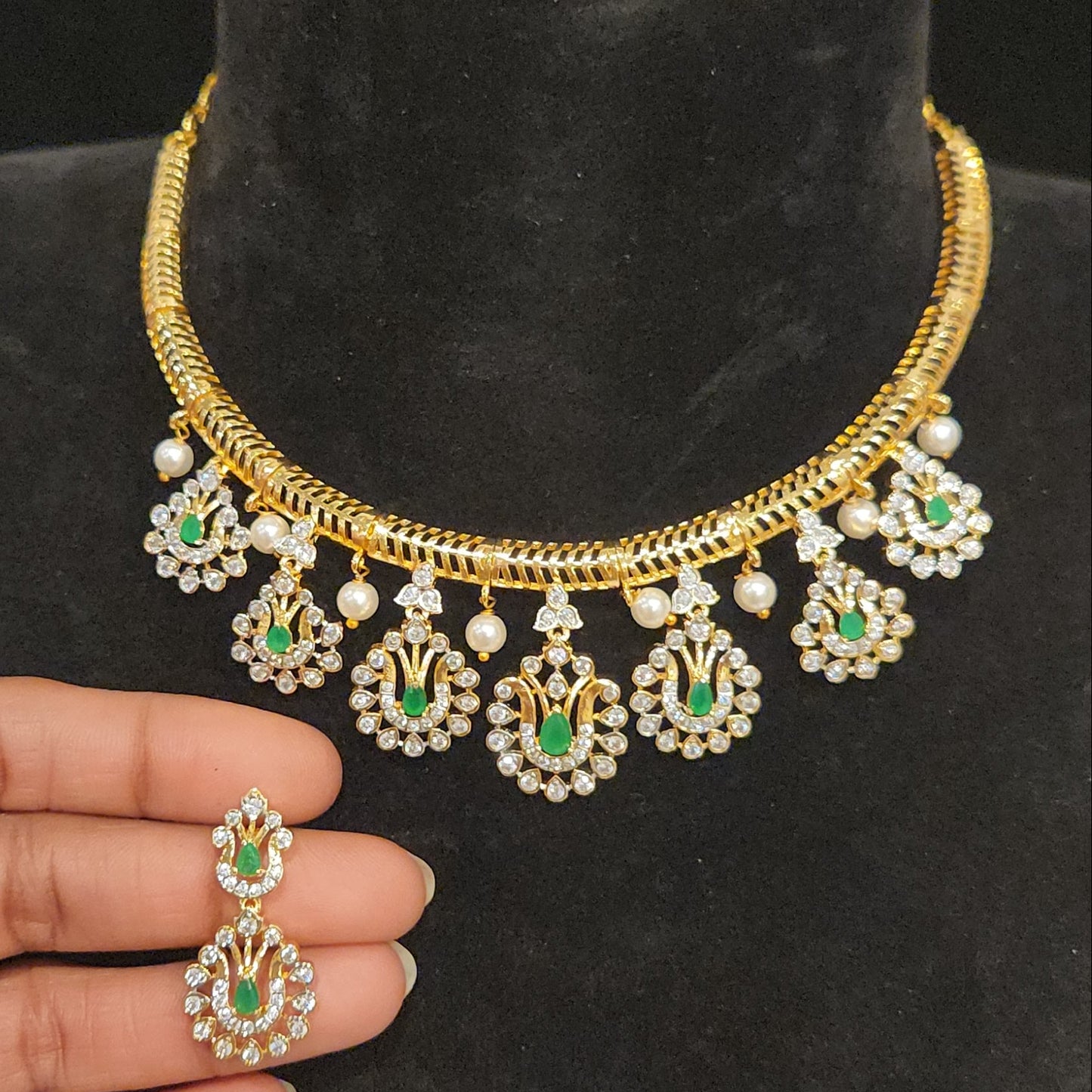 CZ Floral Motif Gold Finish Kante Set