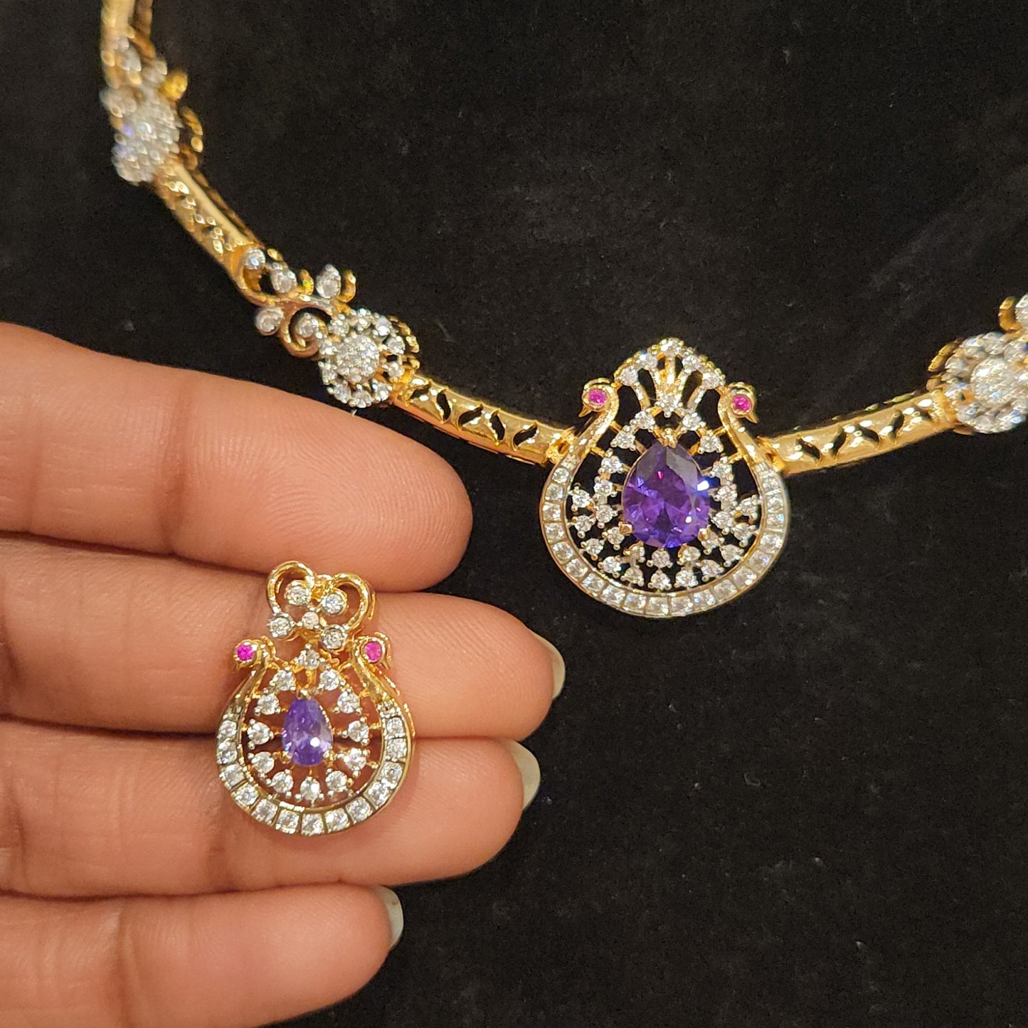 Tear Drop CZ Bird Motif Designer Kante Set