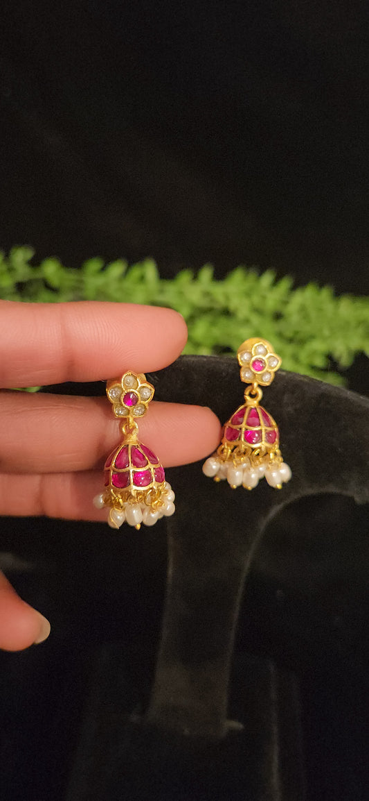 Elegant White Flower & Pink Kundan Checks Jhumkas