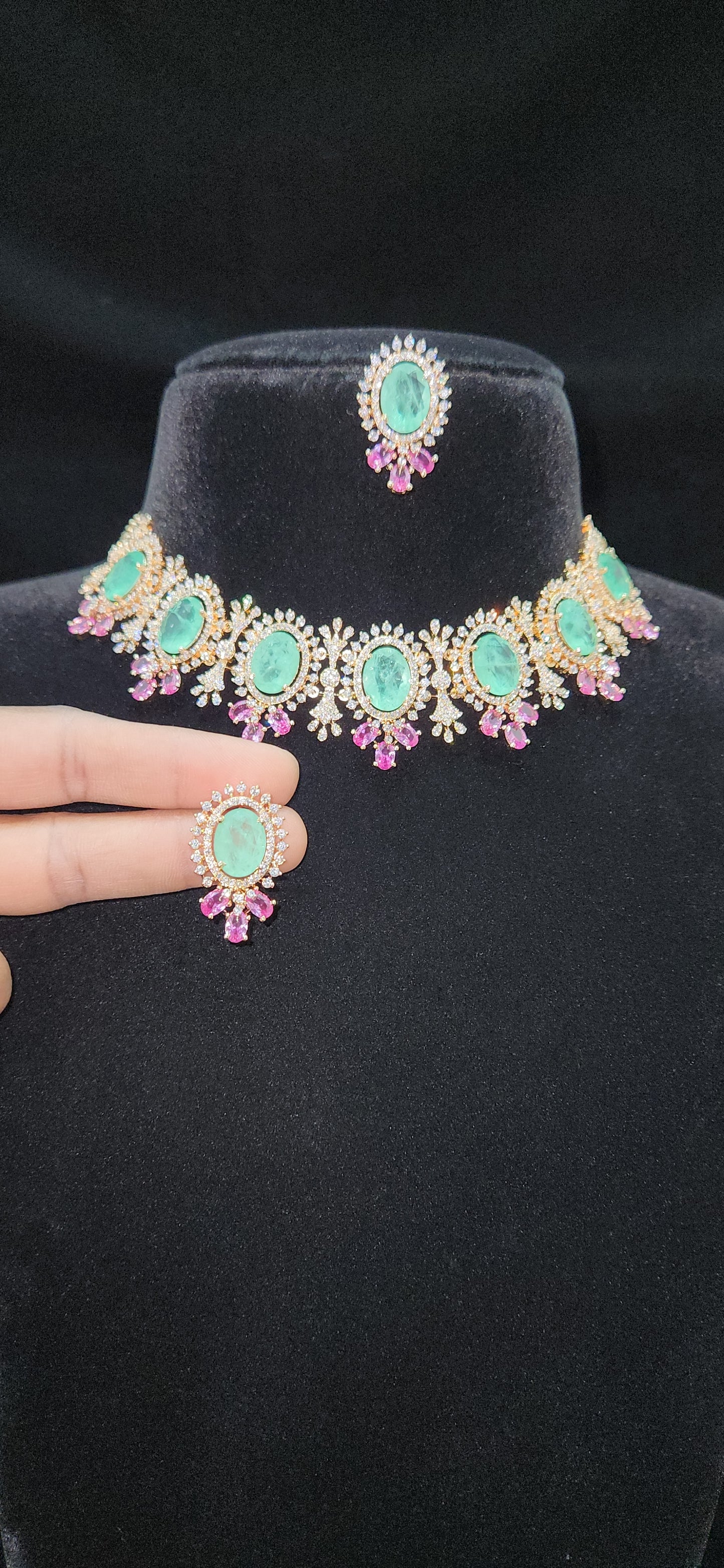 Luxurious Russian Emerald and Pink Stone Necklace Set