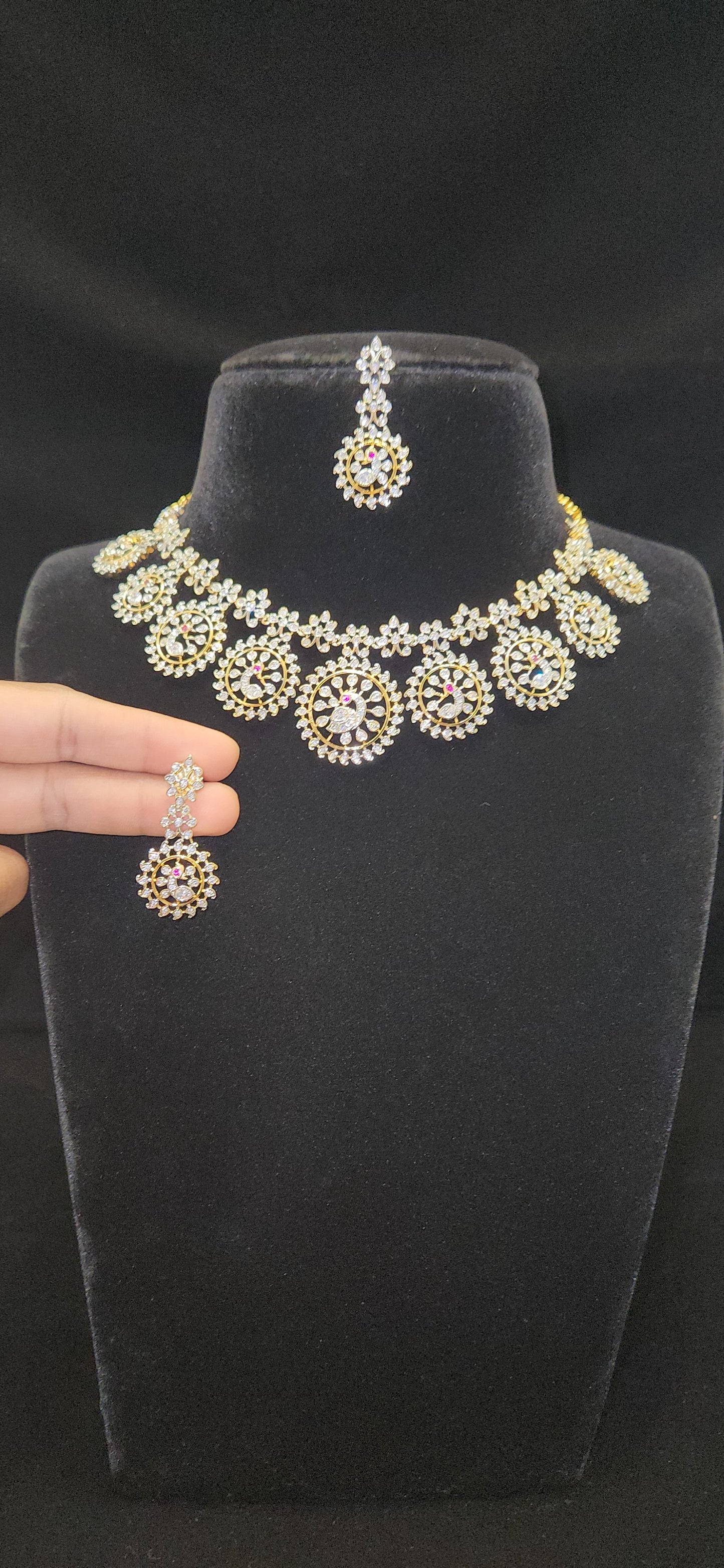 Exquisite Diamond finish Handcrafted Bottu Mala Necklace Set