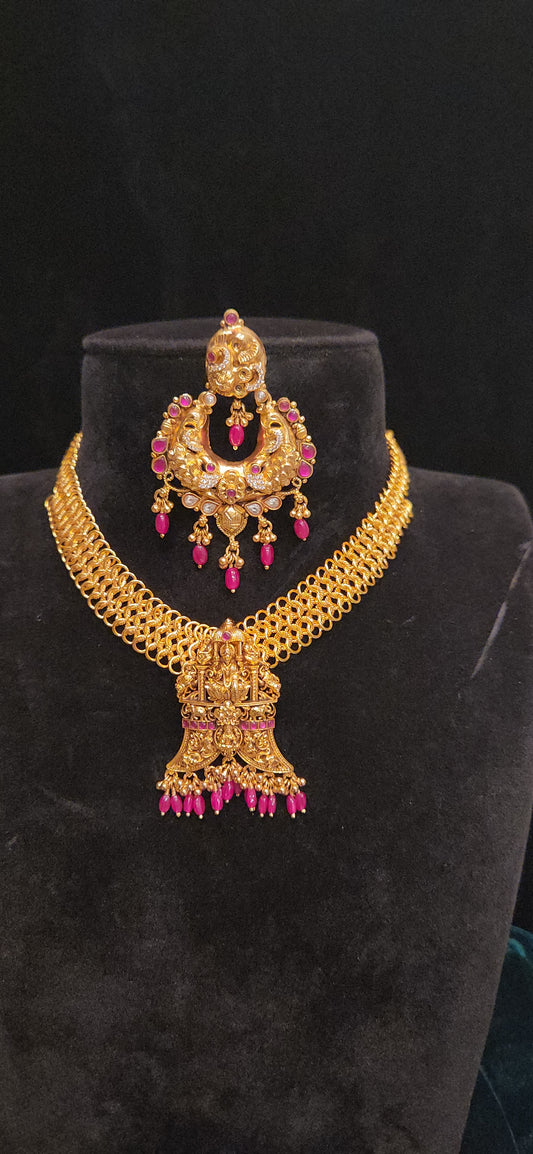 92.5 Silver Temple Pearl Necklace with Divine Motif