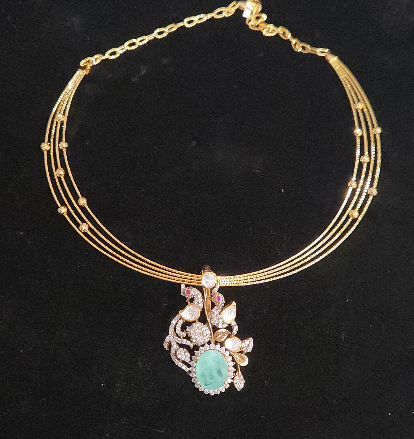 Elegant 92.5 Silver Emerald Floral Pendant Necklace