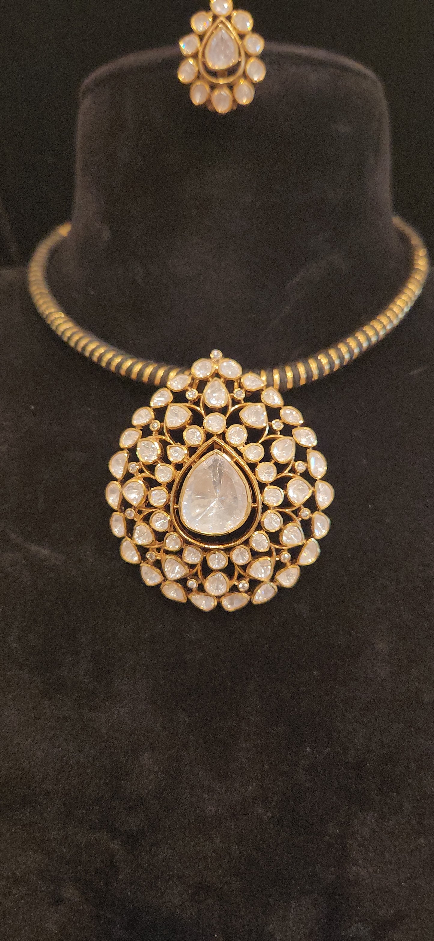 Royal Polki Moissanite Pendant Set with Goldfoil Hasli