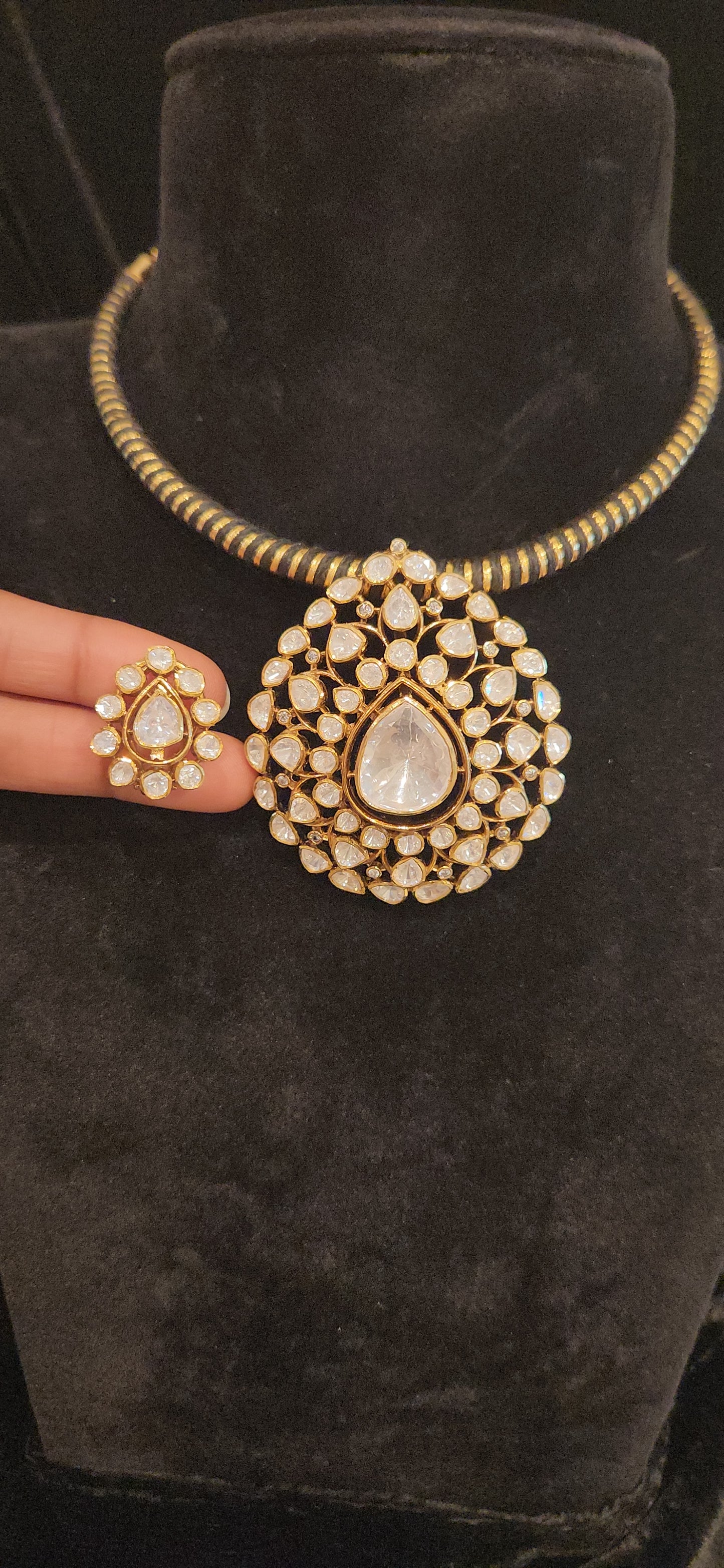 Royal Polki Moissanite Pendant Set with Goldfoil Hasli