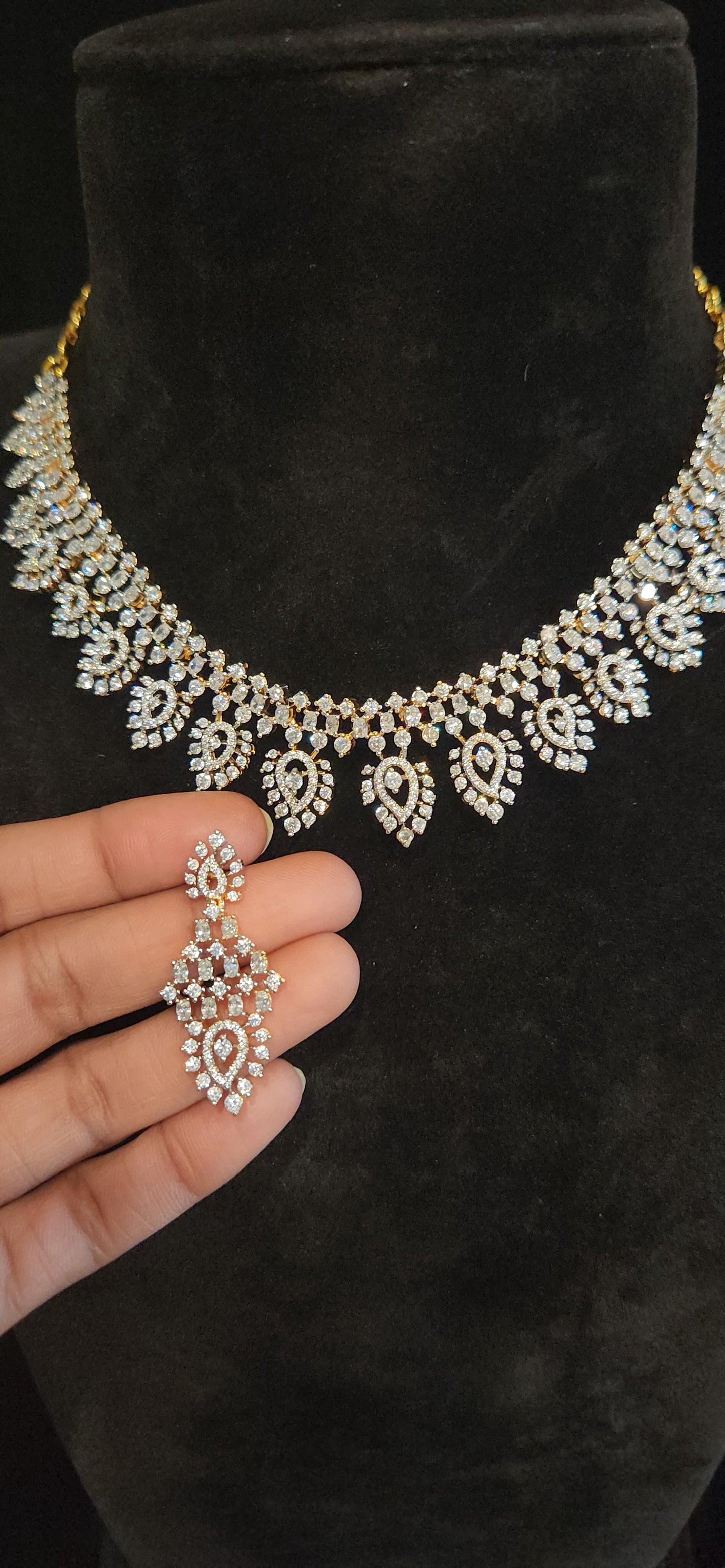 Luxury CZ Paisley Necklace Set