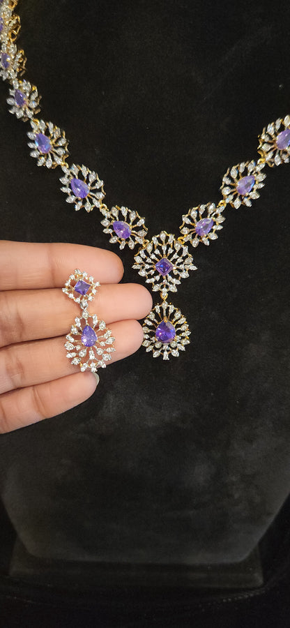 Luxury CZ Stone Necklace Set in Leaf shape