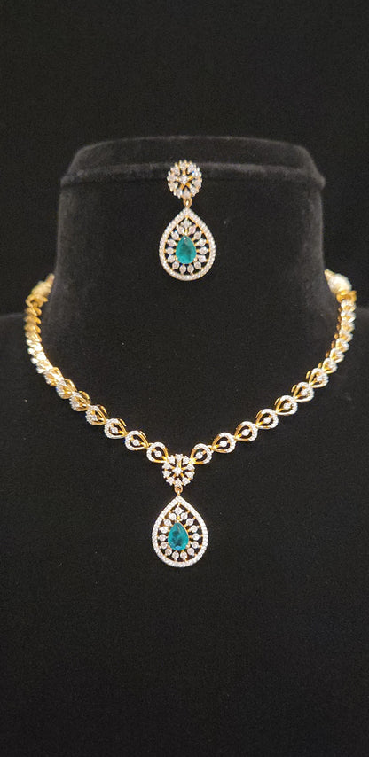 92.5 Silver Emerald Teardrop Elegance Necklace Set