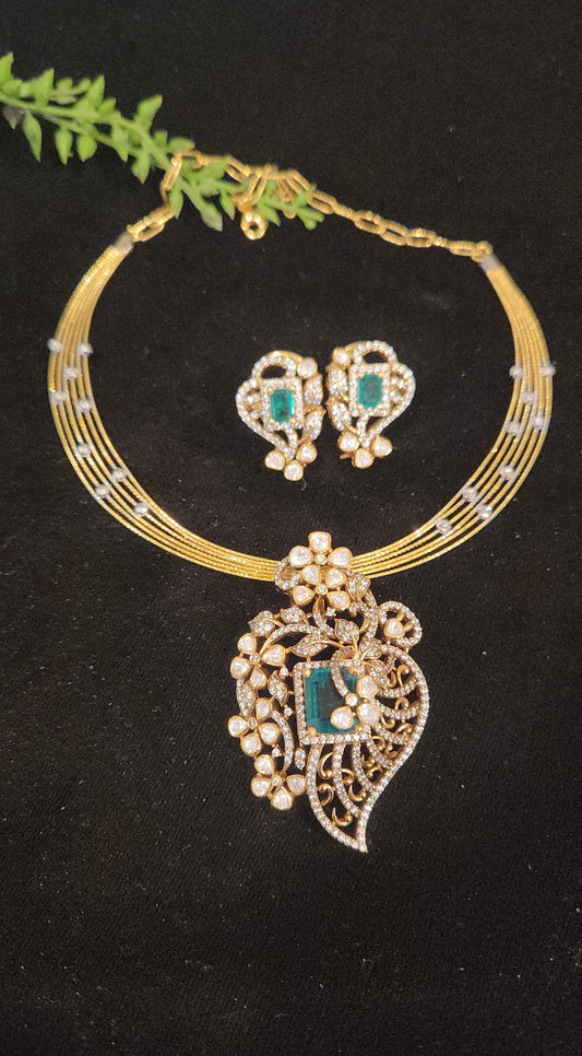 92.5 Silver Regal Leaf Pendant Kante Set