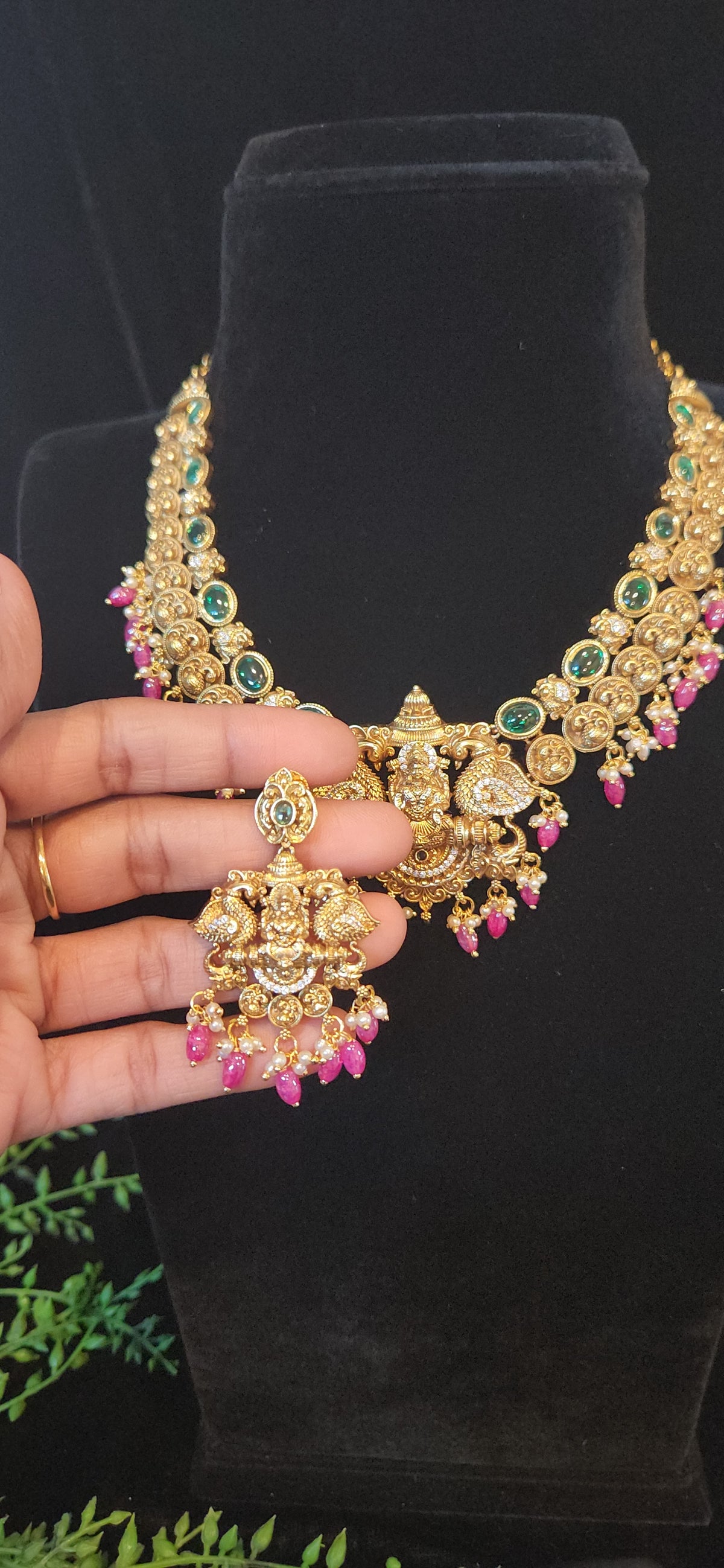 Antique Lakshmi Necklace Set Peacock Bottu