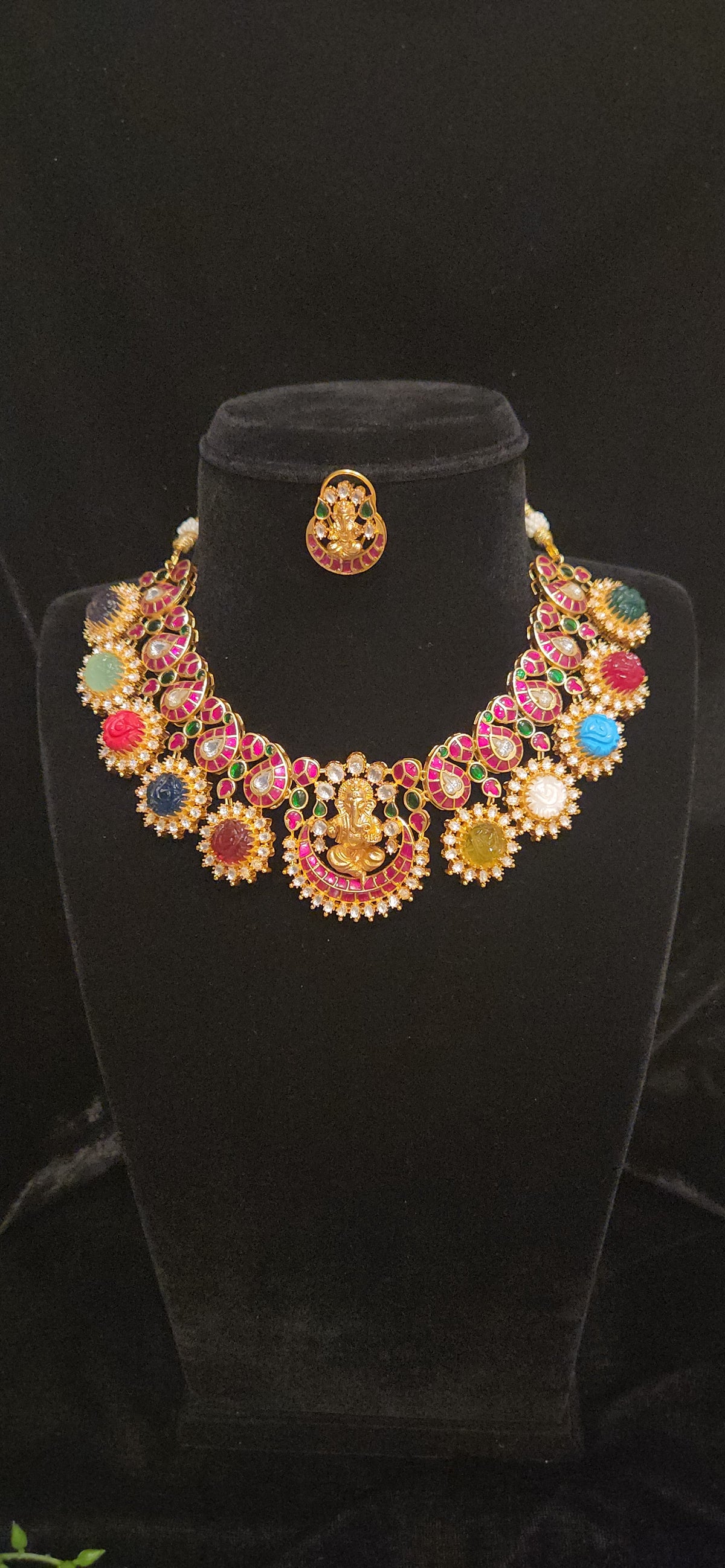 Navarathan Ganesha Kundan Necklace Set