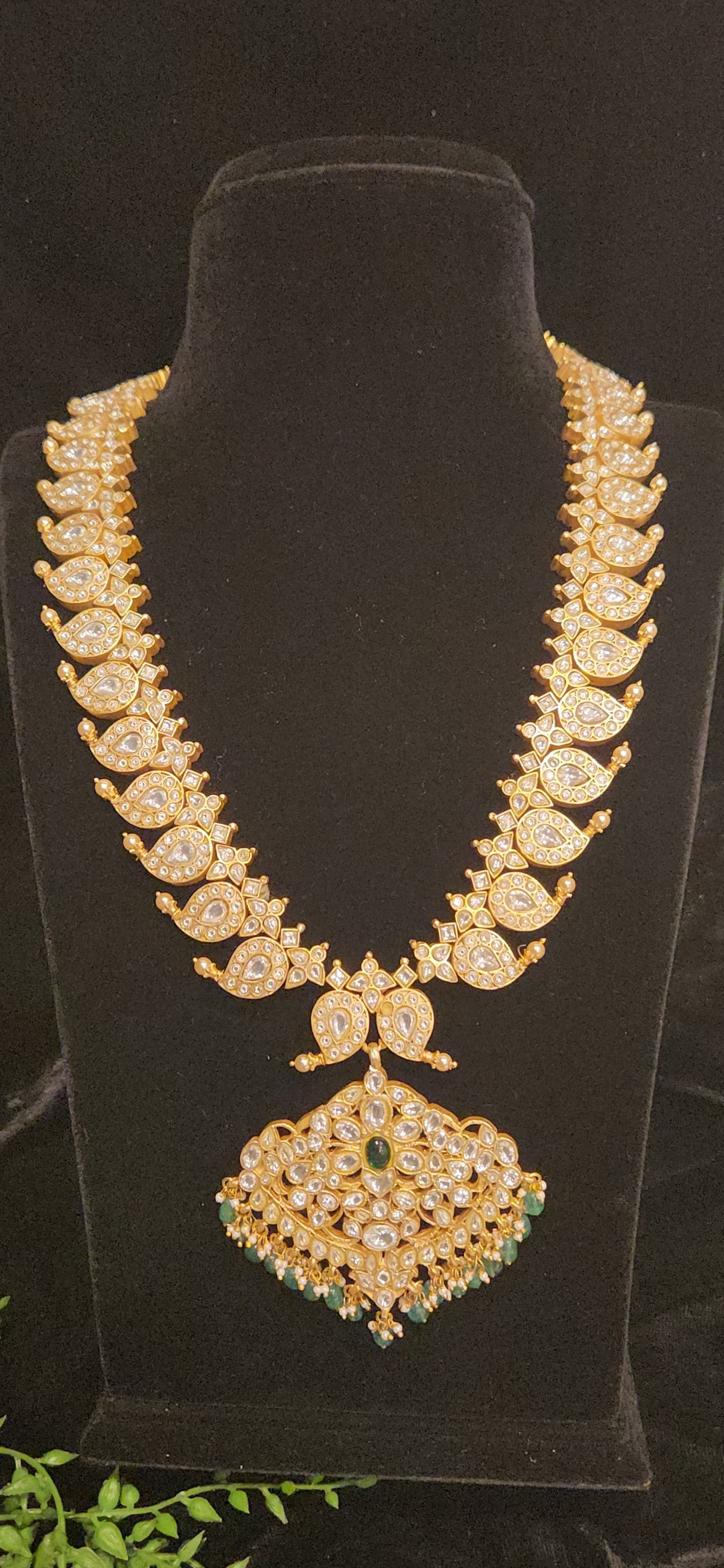 Jadau Kundan reversible 2-in-1 Mango Haram