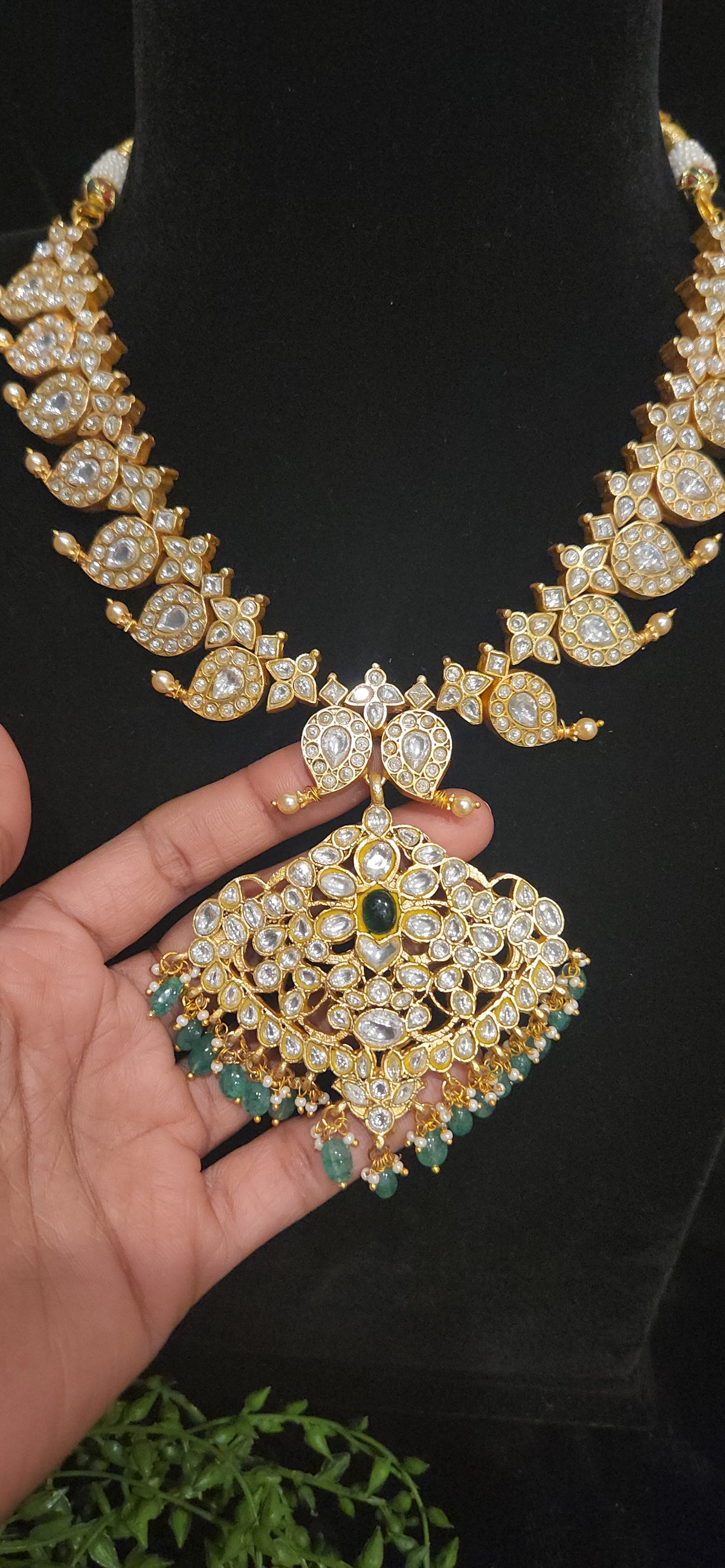 Jadau Kundan reversible 2-in-1 Mango Necklace Set