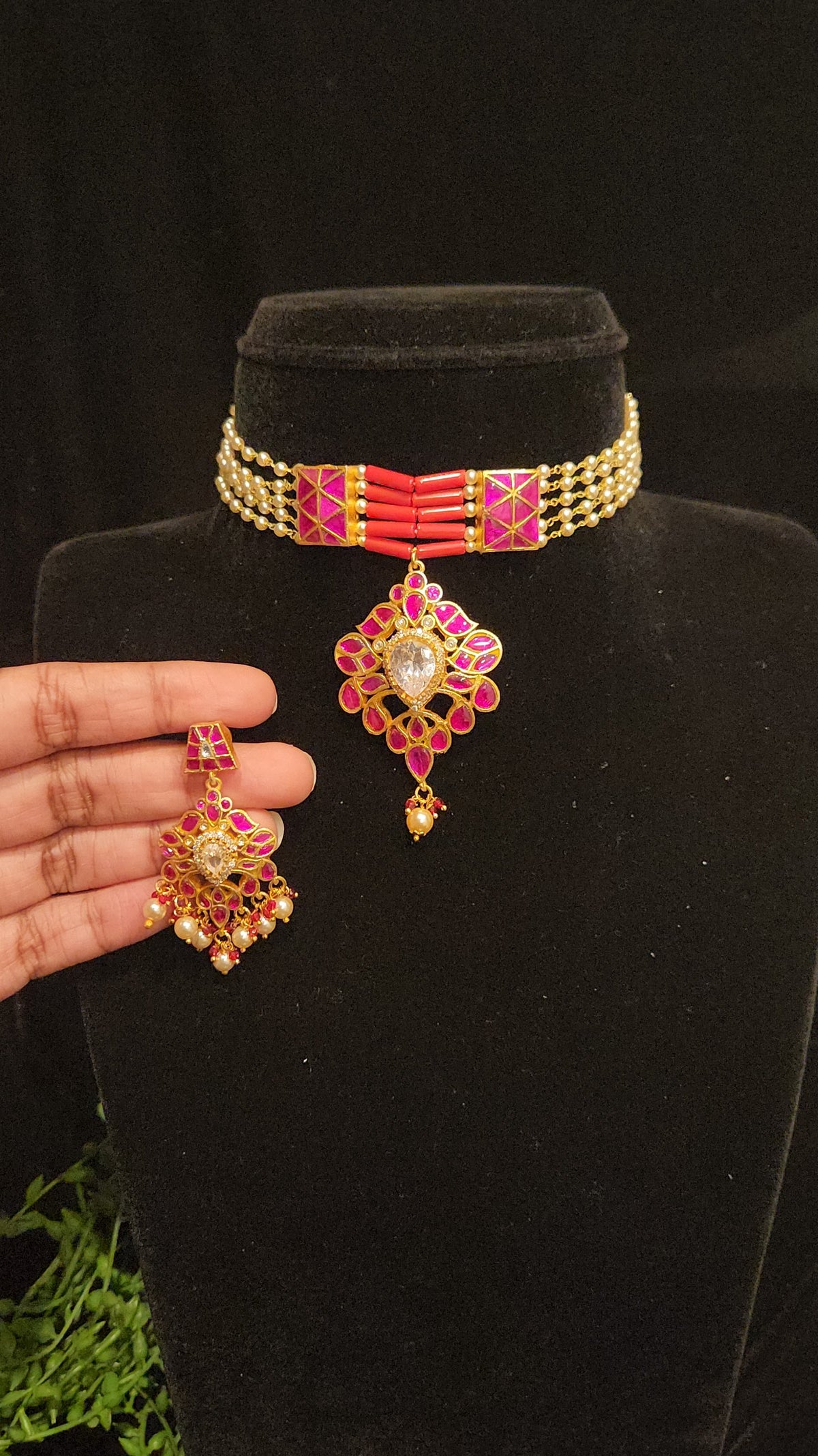 Gold Tone Kundan choker with corals and pearls