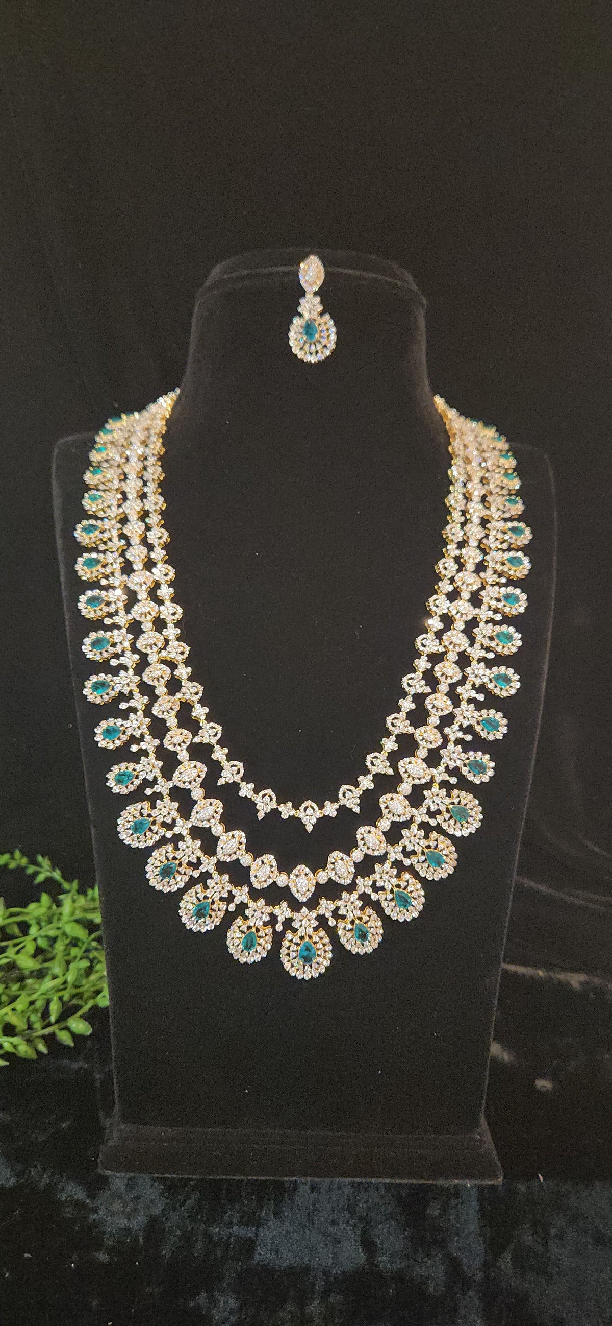 Grandeur Emerald CZ Three Layer Haram