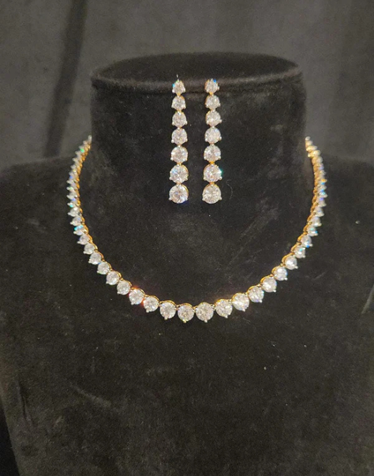 Lavish Gold finish Solitaire Neckset