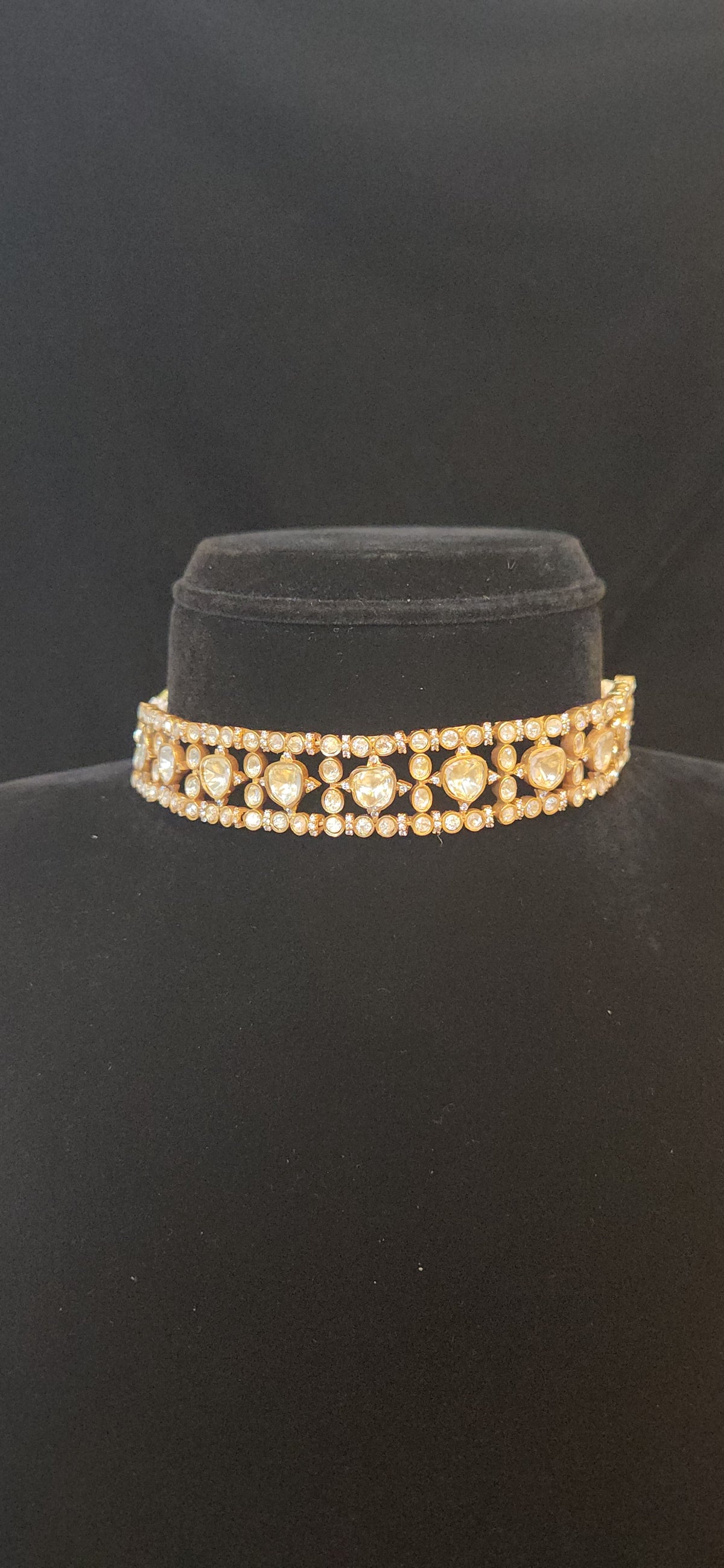 Moissanite Neutral Choker Set with Jhumka Earrings