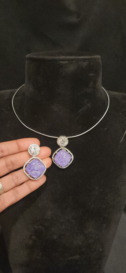 Sleek Invisible Kante Rhombus Pendant Set