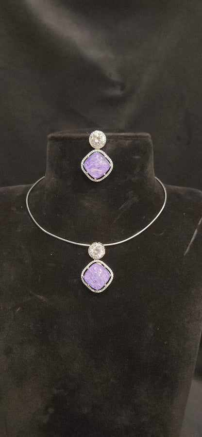 Sleek Invisible Kante Rhombus Pendant Set